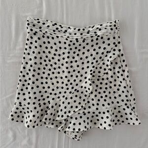 NWT New- ZARA White & Black Polka Dot Wrap Skort Size Small